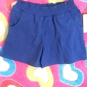 Pocketed surf shorts